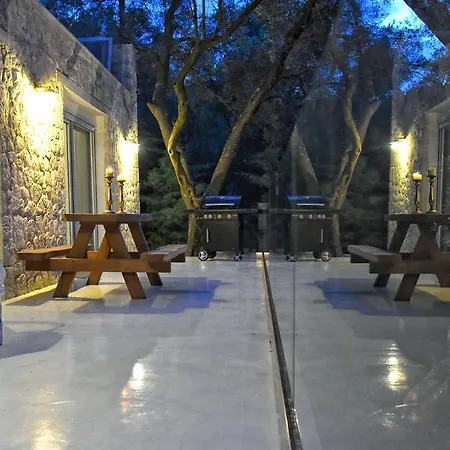 Mavres Luxury