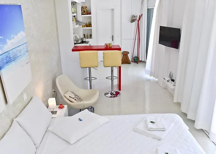Mavres Luxury Ágios Matthaíos